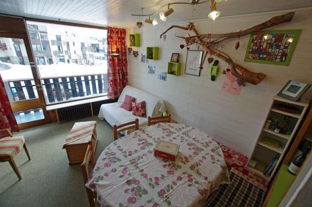 _lv_images__lot_0000000365_10_13547085