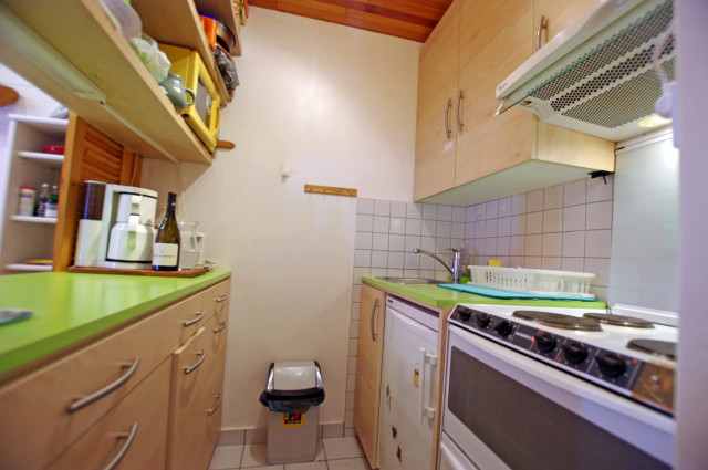 _lv_images__lot_0000000365_12_14231577