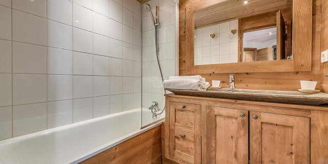 _lv_images__lot_0000000369_08_13999655