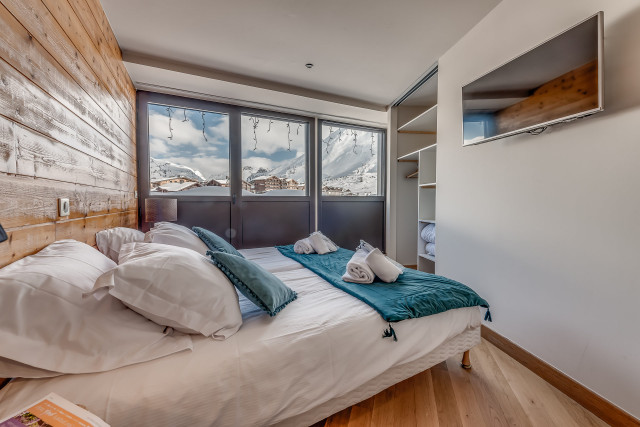 _lv_images__lot_0000000378_11_14028464