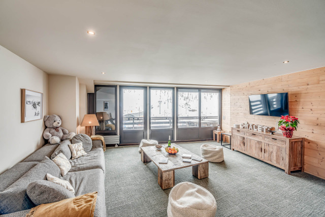 _lv_images__lot_0000000379_05_14268356