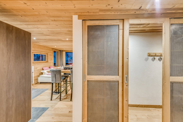 _lv_images__lot_0000000384_15_13162052