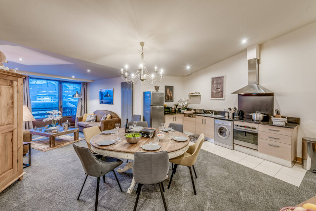 _lv_images__lot_0000000402_03_14415116