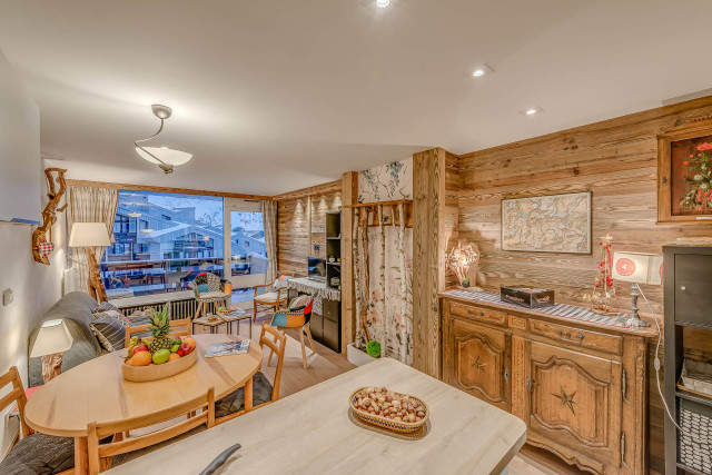 _lv_images__lot_0000000404_01_13078275