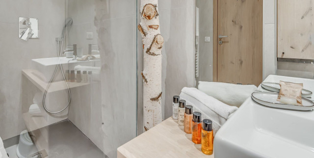 _lv_images__lot_0000000405_10_13078956