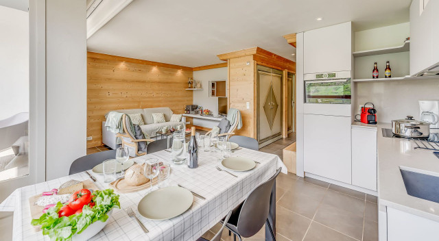 _lv_images__lot_0000000407_06_13077537