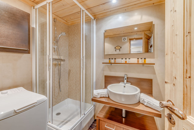 _lv_images__lot_0000000414_15_13077610