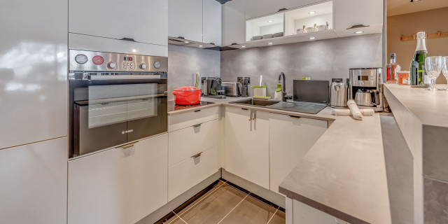 _lv_images__lot_0000000457_14_14462478