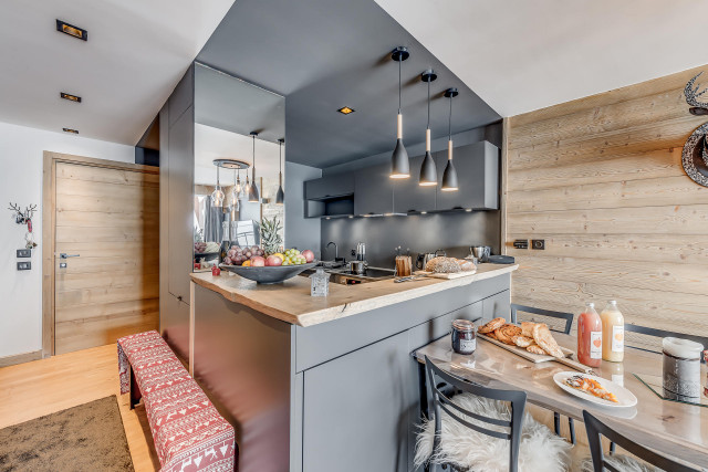 _lv_images__lot_0000000459_06_13077949