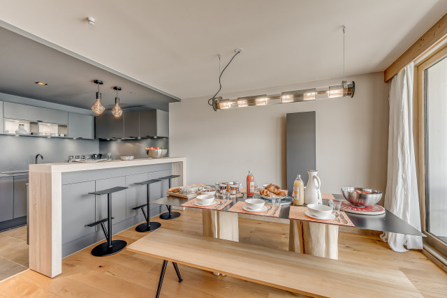 _lv_images__lot_0000000461_05_13077552