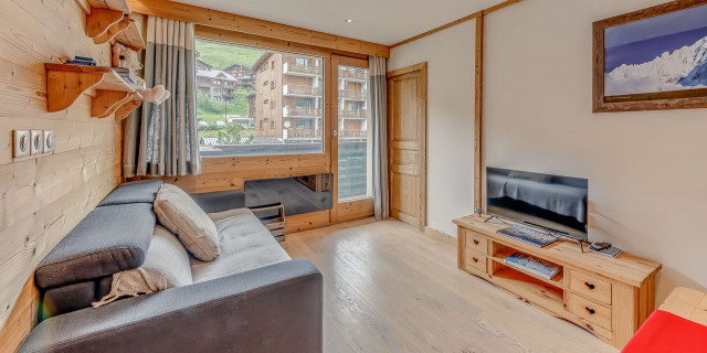 _lv_images__lot_0000000472_03_14415395