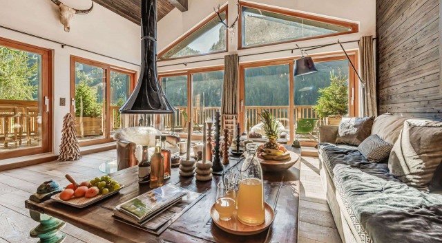 _lv_images__lot_0000000477_01_13735459