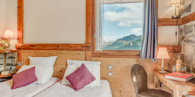 _lv_images__lot_0000000480_13_13151698