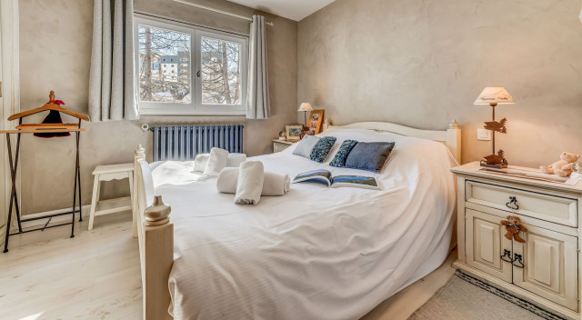 _lv_images__lot_0000000501_14_13735951