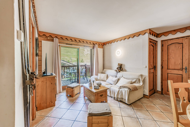 _lv_images__lot_0000000502_11_13831521