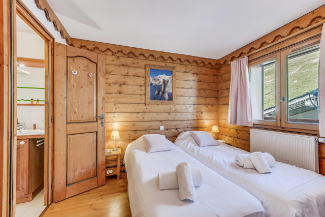 _lv_images__lot_0000000502_13_13265219