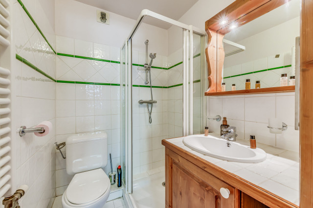 _lv_images__lot_0000000502_15_14230567