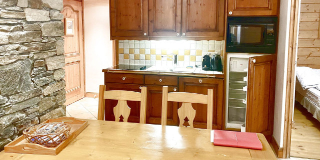 _lv_images__lot_0000000515_04_14415323