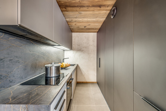 _lv_images__lot_0000000520_07_13076884