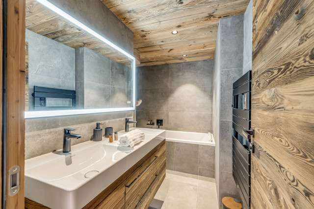 _lv_images__lot_0000000520_15_14229865