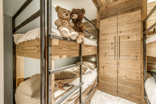 _lv_images__lot_0000000524_11_13821759