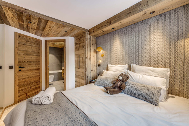 _lv_images__lot_0000000524_16_14320568