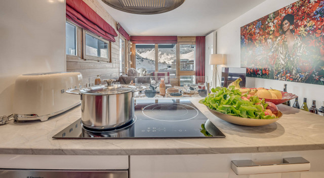 _lv_images__lot_0000000525_05_14230318