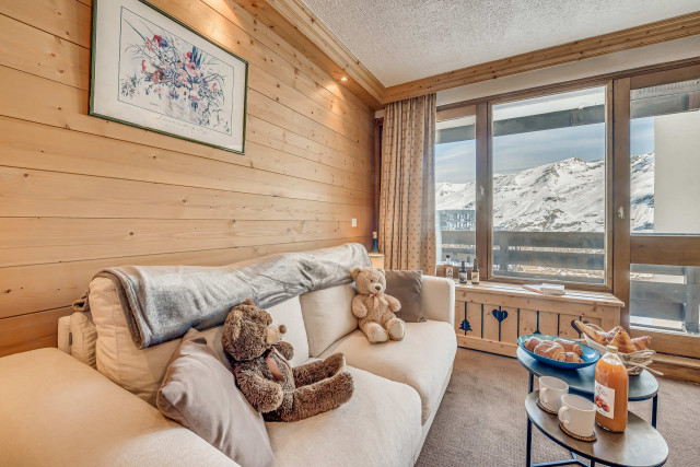 _lv_images__lot_0000000526_06_14211794