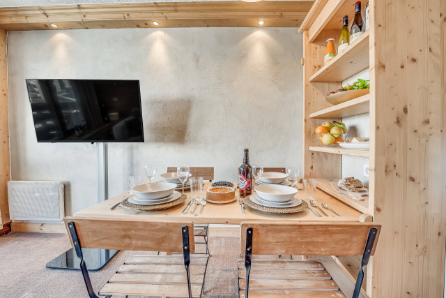 _lv_images__lot_0000000526_07_13971478