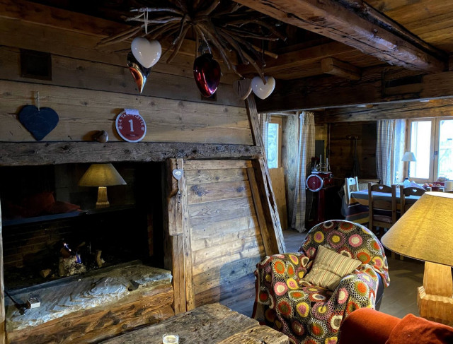 _lv_images__lot_0000000531_02_15709111