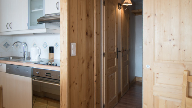 _lv_images__lot_0000010202_10_14273334