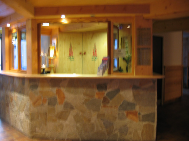 _lv_images__lot_0000010404_05_13588077