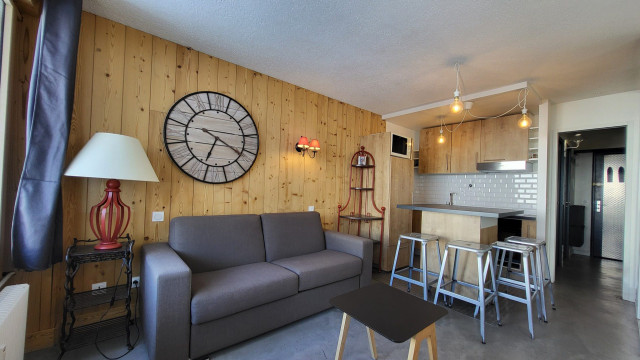 _lv_images__lot_0000010406_04_13835416