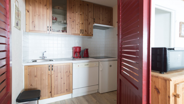 _lv_images__lot_0000010501_04_13456671