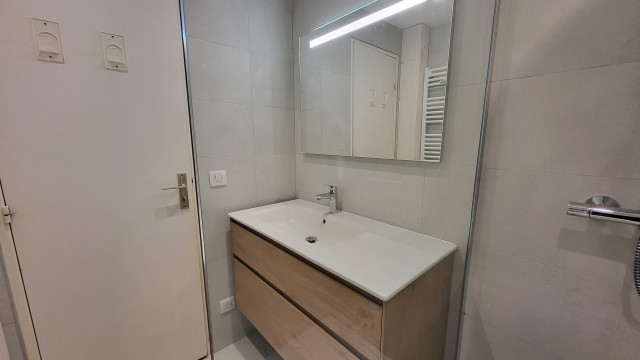 _lv_images__lot_0000010613_06_13551751