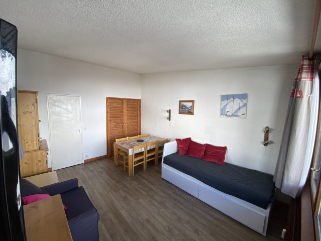 _lv_images__lot_0000010903_02_15473030