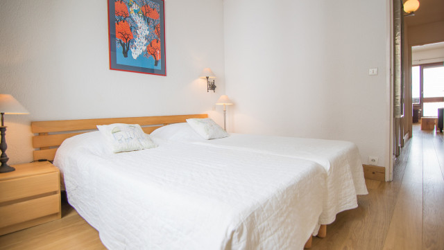 _lv_images__lot_0000010906_09_13082180