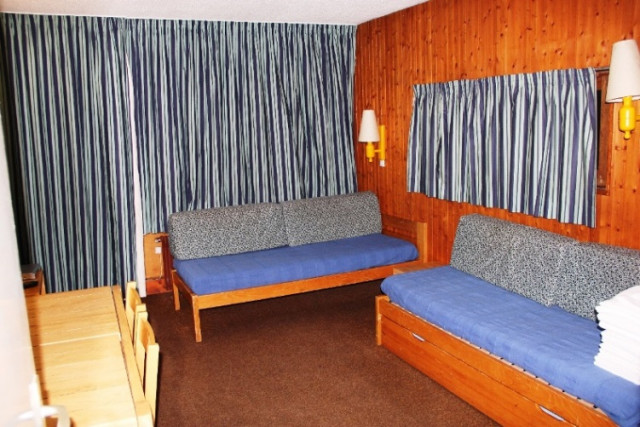 _lv_images__lot_0000010910_02_14420509