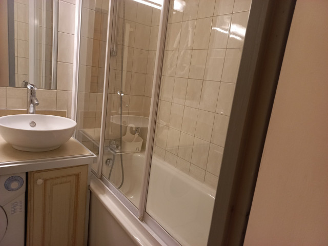 _lv_images__lot_0000020303_04_14420151