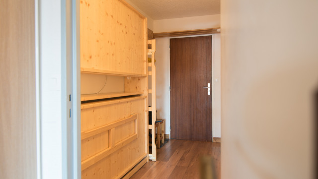 _lv_images__lot_0000020404_06_13082477