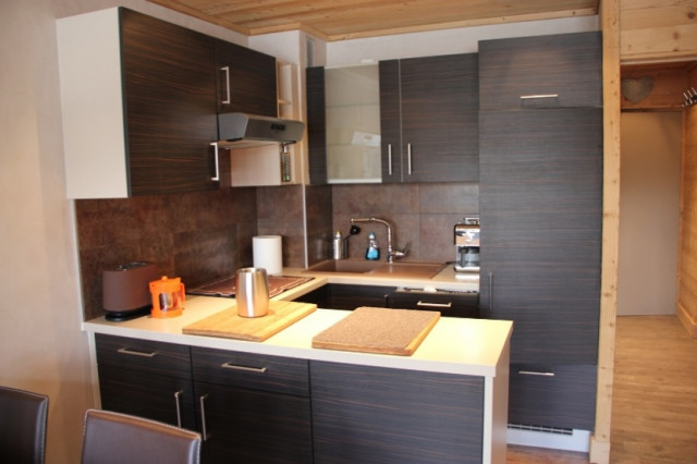 _lv_images__lot_0000030103_02_14410357