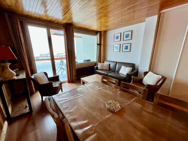 _lv_images__lot_0000030104_01_14272791