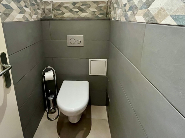 _lv_images__lot_0000030104_07_13825724