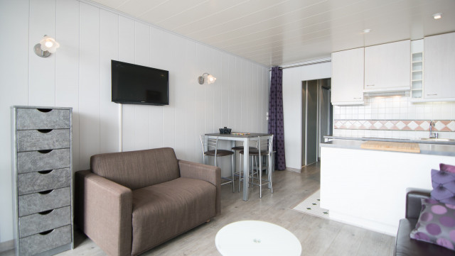 _lv_images__lot_0000030106_02_14419911