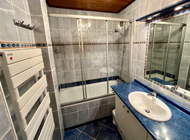 _lv_images__lot_0000030202_09_13937689