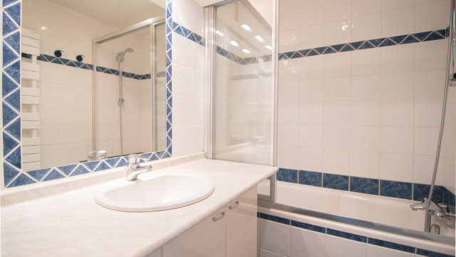 _lv_images__lot_0000030203_09_13456734