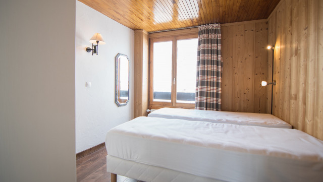 _lv_images__lot_0000030205_07_14373244