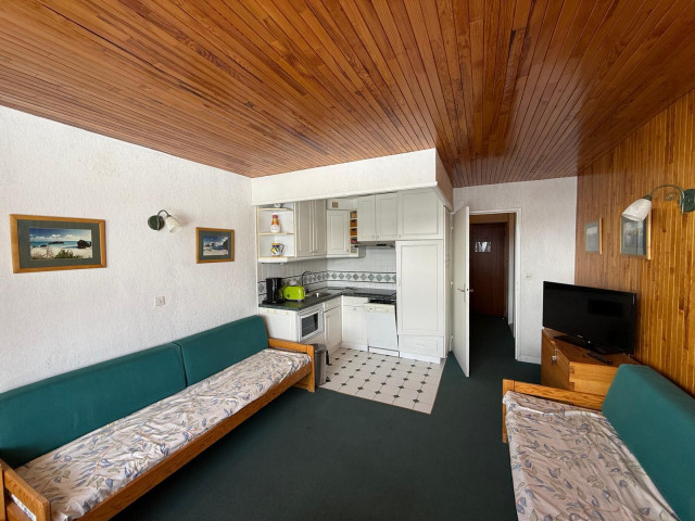 _lv_images__lot_0000030211_01_13456790