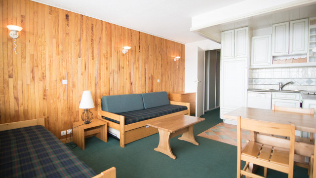 _lv_images__lot_0000030302_02_14235390