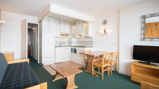 _lv_images__lot_0000030302_03_13456543